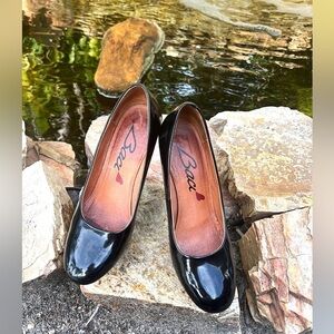 Baci,Lucky Stilleto’s, Slip-On, Comfortable, Wood Heel & Ball, EUC, Size 7.5